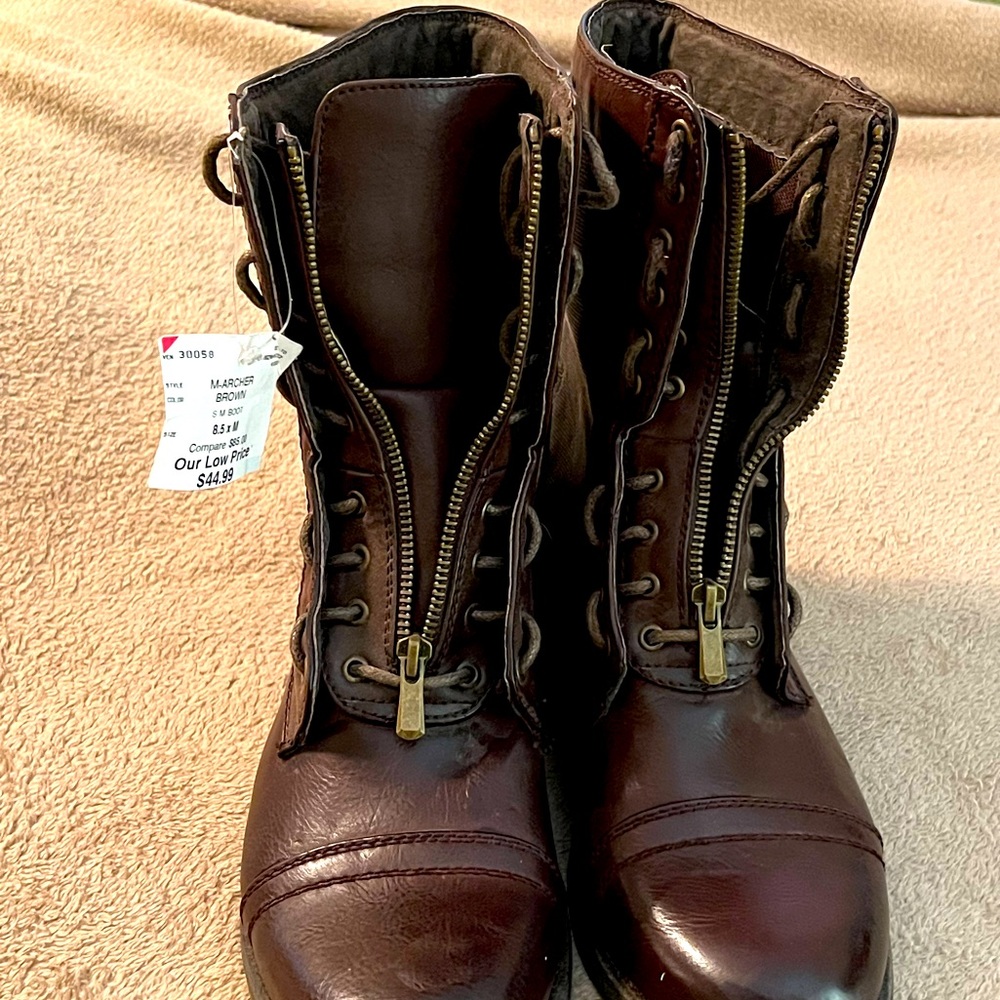Men’s M-Archer Boots Size 8.5
